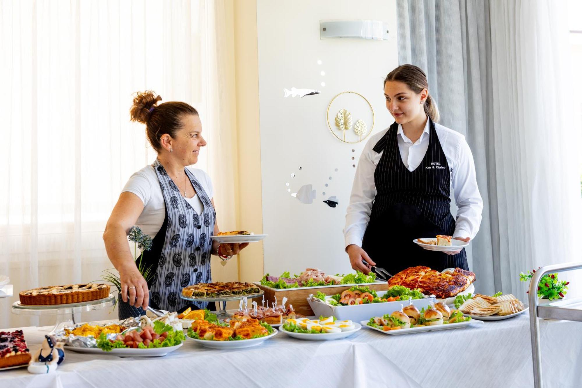 Hotel Kim Ріміні Екстер'єр фото